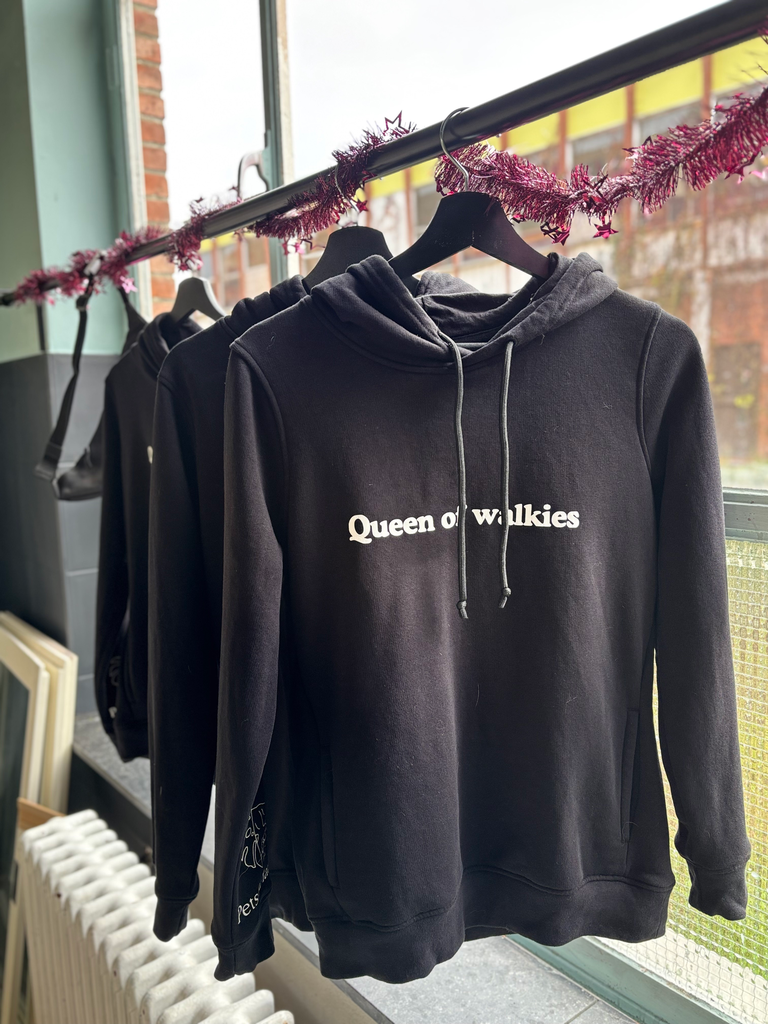 Hoodie: Queen of walkies
